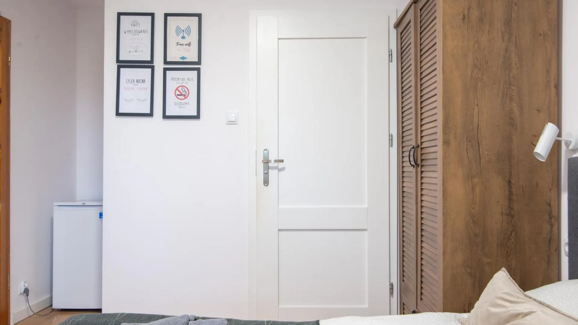 Appartamento Studio I Pokoje I Pokoje Z Lazienkami Danzica